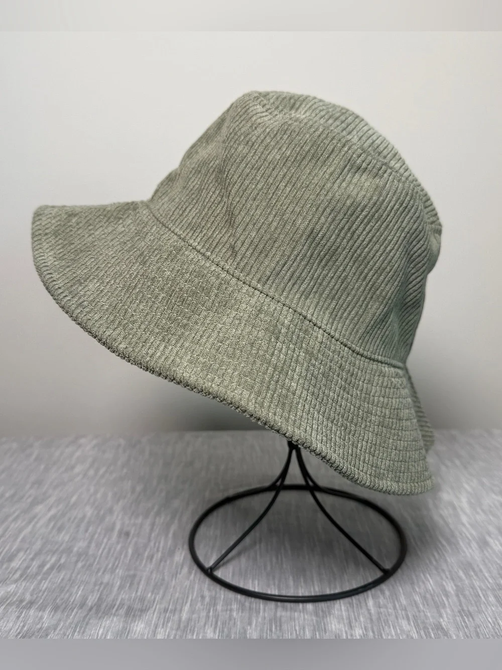 Madewell Sage Green Corduroy Bucket Hat Cottagecore Coastal Grandma Size M/L